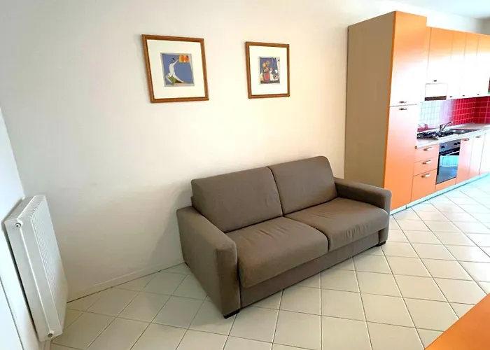 Aurora Park Zona Piazza Aurora לידו די ג'סולו